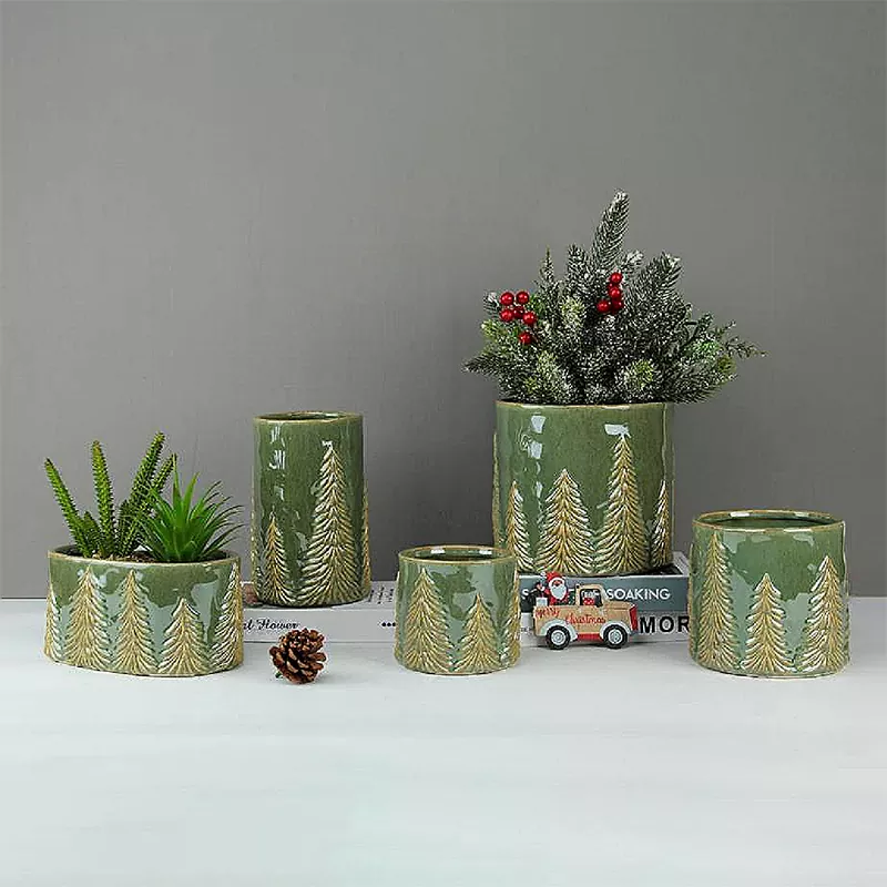 Embosovaná vianočná borovicová váza